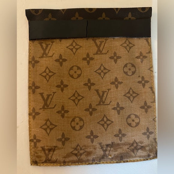 Louis Vuitton | COLLECTORS ITEM | one of a kind pouch - Picture 3 of 7